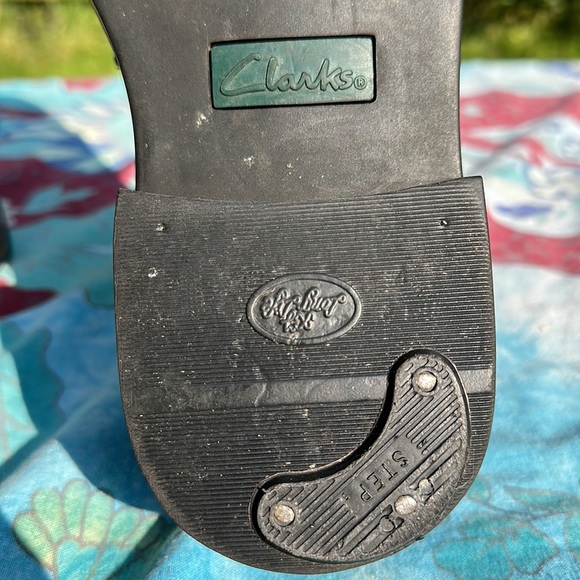 Clark’s Vintage Unique Maroon Leather Dress Shoes - Picture 8 of 8